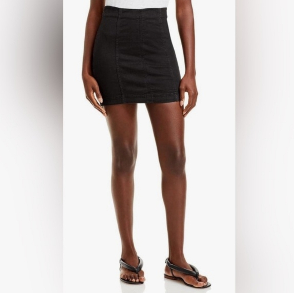 Free People Stretchy Mini Skirt | Black Jean | Size 2